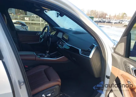 2019 BMW X5 xDrive40I z USA, uszkodzony, nr VIN 5UXCR6C50KLL34140